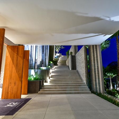 Cross Pattaya Oceanphere Na Chom Thian Exterior photo